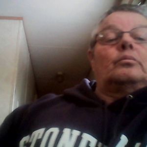 Meet your Posher, Larry